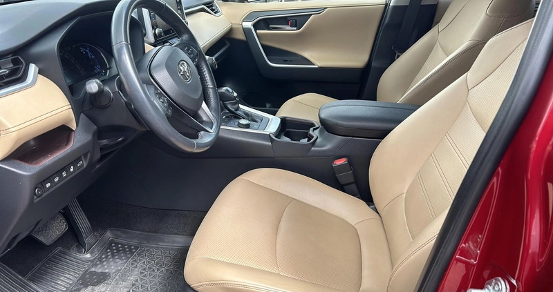 Toyota RAV4 cena 156900 przebieg: 113967, rok produkcji 2019 z Giżycko małe 254